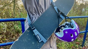 transportní popruh na dětské sportnovní vybavení skateboard